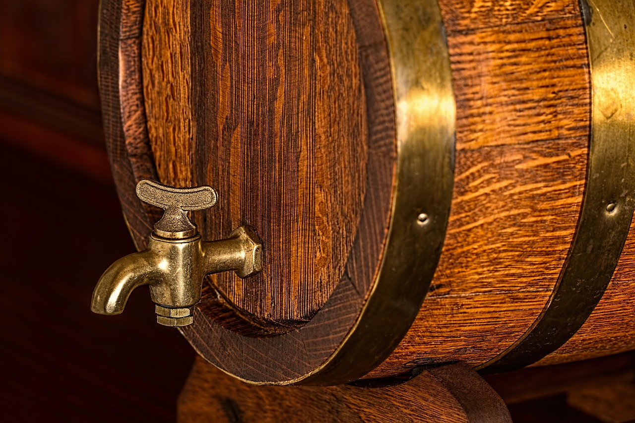 Glen Moray Drops “Scotch” Label to Embrace Unique Maple Syrup Cask Finish