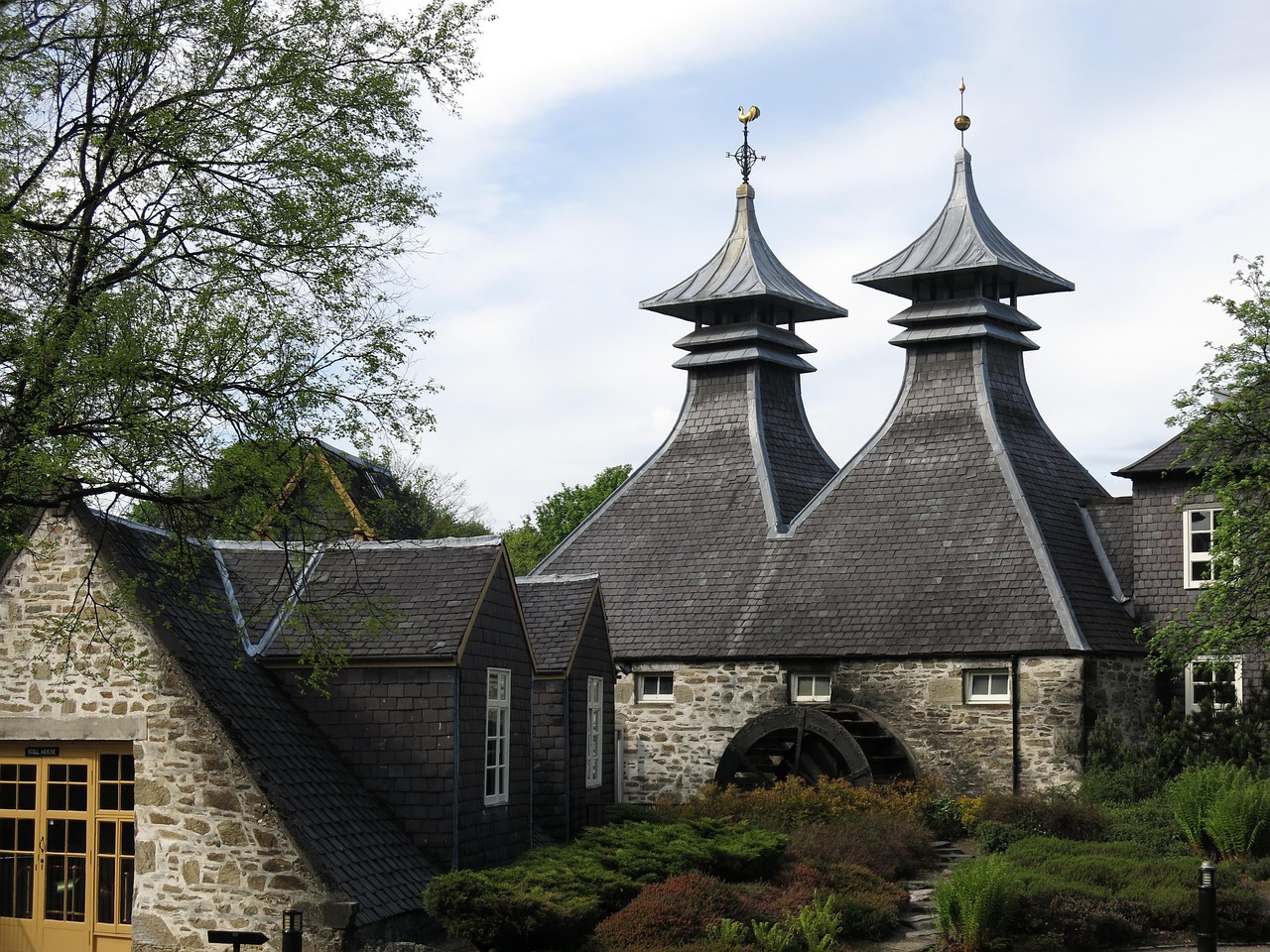 Laphroaig L3-0: A New Era for Islay Single Malt Whisky Unveiled